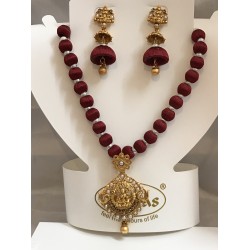 TEMPLE JEWELLERY  SILK THREAD JEWELLERY SET 