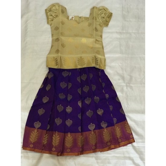 Voilet Colour Traditional Pattu Pavadai/Pattu Lahenga