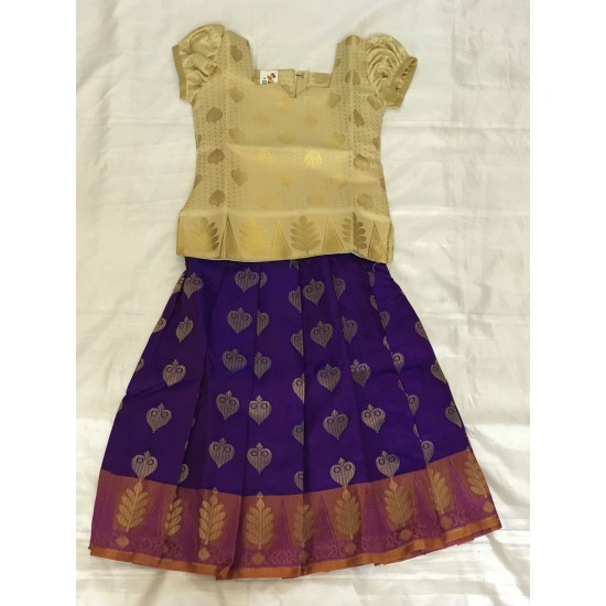 Voilet Colour Traditional Pattu Pavadai/Pattu Lahenga